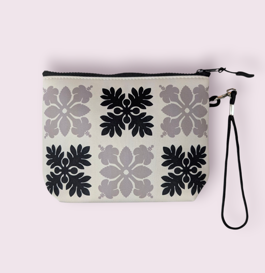 Water Resistant Wristlet - Ulu