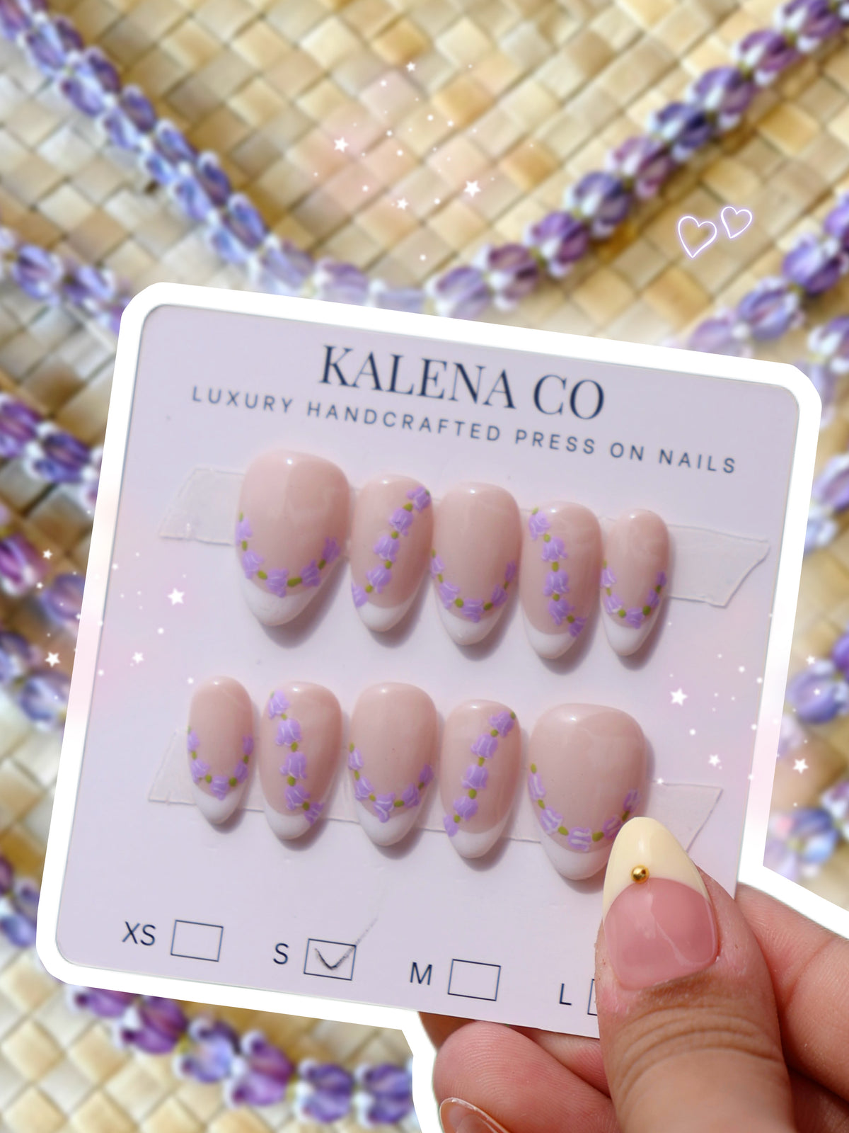 Handmade Press on Nail Set - Crown Flower (Short Almond)