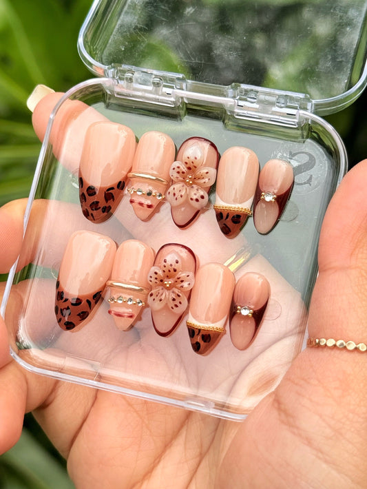 Handmade 3D Press on Nail Set- Cheetah and Gold